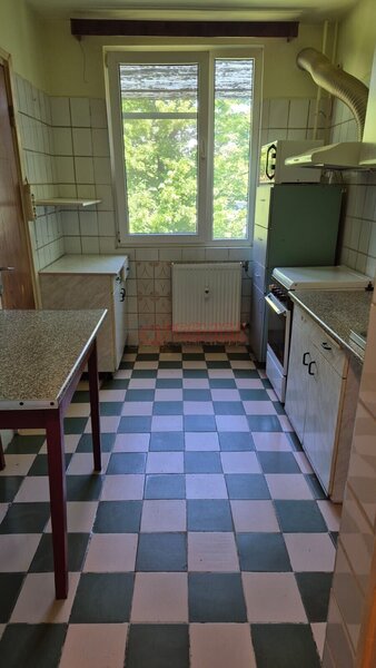 Berceni, Izvorul Crisului, 3 camere sector 4,